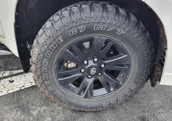 Toyota Land Cruiser cena 170000 przebieg: 129000, rok produkcji 2014 z Sulechów małe 191
